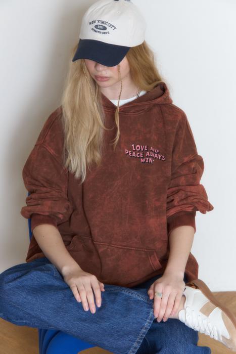 Oversized hoodie vintage-effect chocolate love and peace are always win
